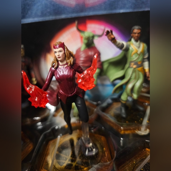 Doctor Strange And The Multiverse Of Madness Deluxe Figurine Playset - Picture 15 of 16